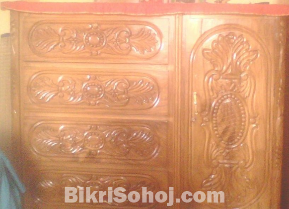 আলমারি, ওয়ারড্রব, ৫ সিট সোফা, ৬ চেয়ার ডাইনিং।